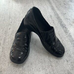 CLARKS Black Bendable Comfort Walkers  Size 6.5